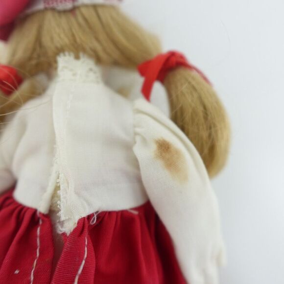 Russ Berrie International Doll Canada - Picture 7 of 11